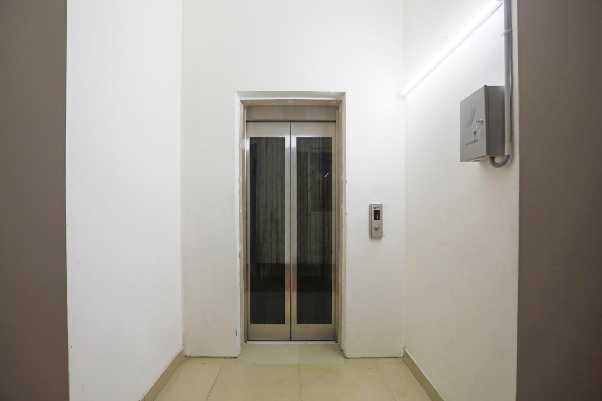 Hotel O Jsb Hotel Faridabad Esterno foto