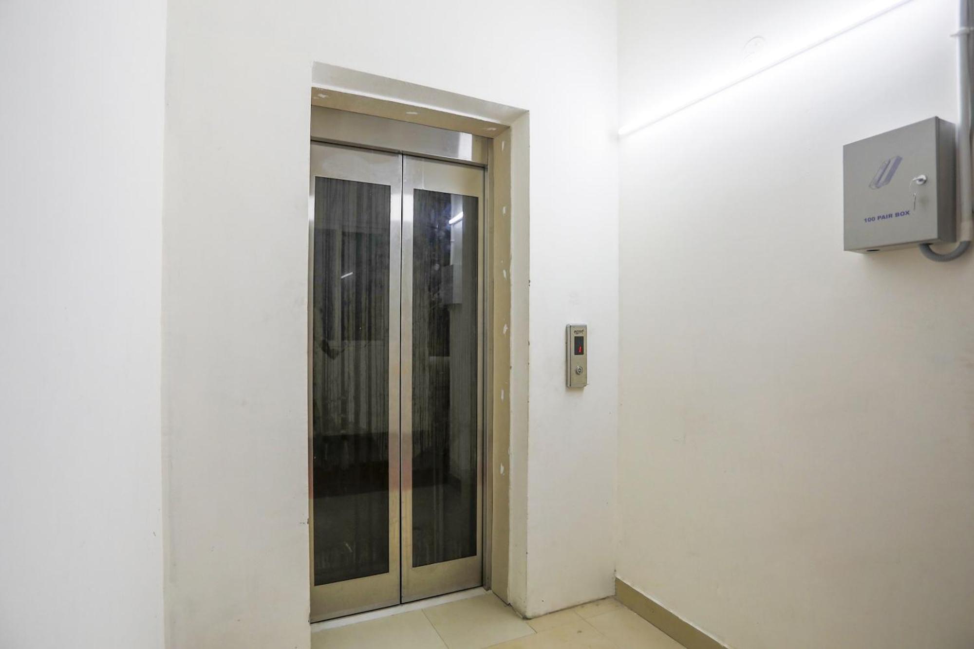 Hotel O Jsb Hotel Faridabad Esterno foto